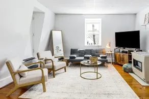 Explore Dtwn, Parks & Colleges: Cozy Worcester Apt - Image 4