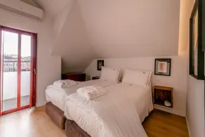 Designer Duplex Stay Near Clérigos by HostWise - Image 5