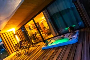 Lodge with private spa in Montluçon, breakfast included - Image 2