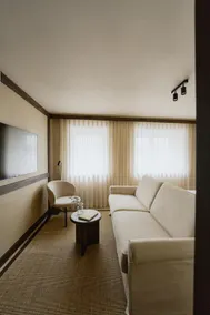 Chic central studio steps from Ghent’s best spots - Image 2