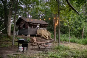 Deer Run - Antique Scout Cabin Suite - Image 4