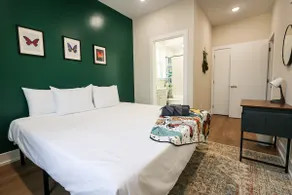 2Bed/2Bath King Bed+Central+W/D+WIFI - Image 4