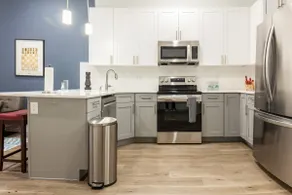 Philly Central 2BR2BA WiFi WD Sleeps 4-6 - Image 5