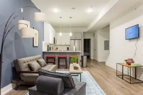 Philly Central 2BR2BA WiFi WD Sleeps 4-6 - Image 2