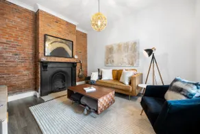 Velvet Cottage - Couple's City Escape with Courtyard - Image 2