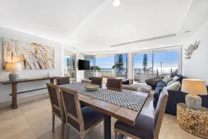 Oceans Apt 203- 5-Star Luxury Beachfront Escape - Image 3