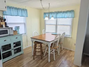 Ocean Lakes home w/golf cart just steps to the bea - Image 5