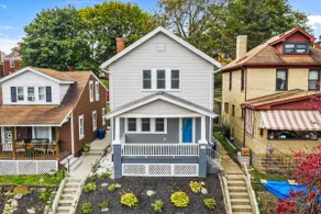 Enchanting 3BR with Yard - Patio - Image 3