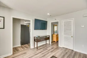 2 Mi to Waterfront: Walkable Fall River Apartment! - Image 5