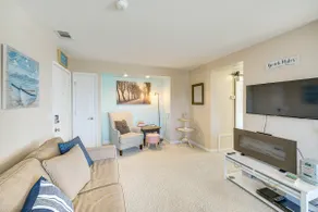 1 Mi to Ferry: Port Clinton Condo w/ Beach View! - Image 2