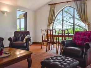 Church View Apartment - Image 2