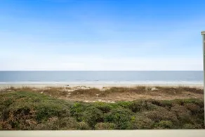 Beach Retreat: Oceanfront Upper Level Corner Unit - Image 2