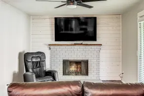 Golf, Hike, Dine & Relax: Home in Port Orchard - Image 2