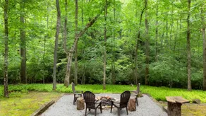 Privat bjælkehytte, 2 soveværelser / 2 badeværelser med boblebad på 5 private acres - Image 5