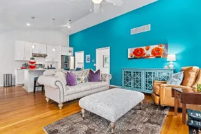 Pool Loft Suite | Bay Access & Beach Passes - Image 2