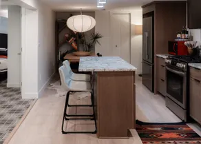 Cozy Garden Level Suite in Historic Saint Paul - Image 5
