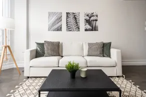 Modern 2BR | A/C in Every Room | Mile-End / Platea - Image 2