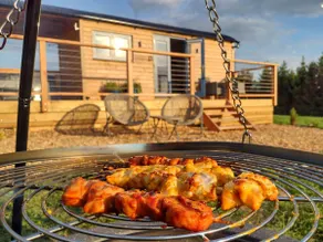 Fir Tree Shepherd's Hut - Image 3