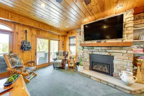 Charming Cottage: Steps to Lake Wandawega! - Image 4