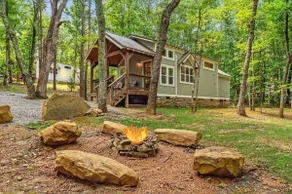 Secluded Bluebell Cottage with Private Fire Pit! - Image 4
