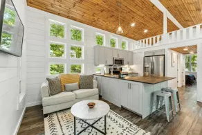Secluded Bluebell Cottage with Private Fire Pit! - Image 3