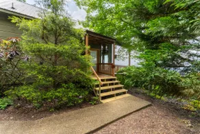 Elk Ridge Cabin – Private Hot Tub & Stunning Views - Image 4