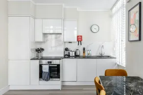 One bedroom apartment in the City, London, EC3N - Image 5