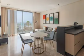 HM06 l Beach & Pool, Luxurious with Sea View - Image 4
