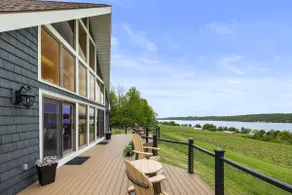 Keuka Vines: A frame home, overlooks Keuka - Image 5