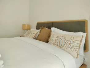 Mira Beach Essence - Image 2