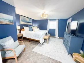 Lakefront-4BD/2BA/Private Dock/Decks/Firepit-10PP - Image 4