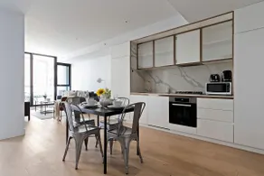 A Cozy 2BR Apt Right on Buzzing Chapel Street - Image 3