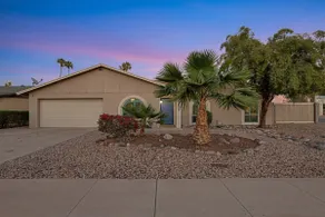 Vibrant Mesa Abode with Pool - Image 5