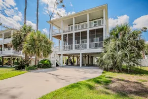 Southern Charm by Oak Island Accommodations - Image 4