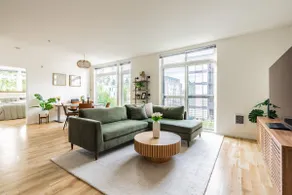 King Bed | Parking | Rooftop views | Desk - Image 4