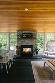1 Mile to Slopes •Hot Tub • Shuttle • VT Farmhouse - Image 4
