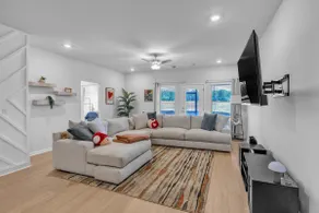 Modern Nest - Huntsville Hideaway home - Image 2