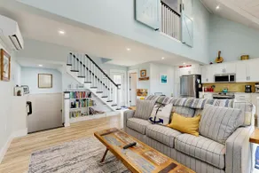1BR + loft w/expansive lake views, deck & grill - Image 5