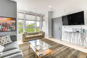 Luxe NW DC Condo w/Rooftop Deck: .7 Mi to Howard - Image 5