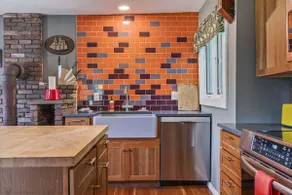 The Good Bones Abode - Image 4