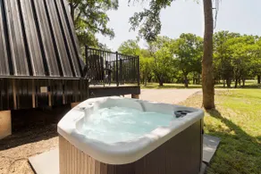 Intimate A Frame*Hot Tub*Near Hiking & Stockyards - Image 2