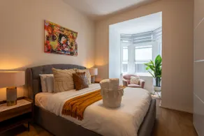 Sleek 2BR in Heart of Downtown Montreal - Image 2