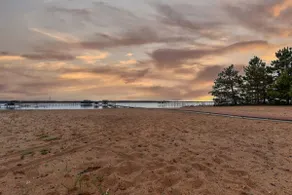 Pelican Lake, Fireplace, Games, Bar & Pool Table - Image 3