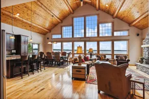 Pelican Lake, Fireplace, Games, Bar & Pool Table - Image 4
