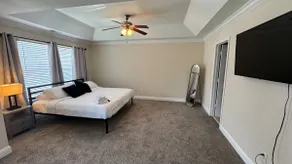 Spacious and Comfortable Townhome - Image 2