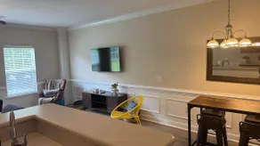 Spacious and Comfortable Townhome - Image 5