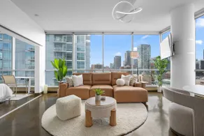 Sky High Style w Views, AC, Prkg - Image 2