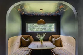 Stylish river town escape with hot tub + fire pit - Image 4