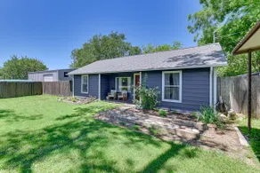 Pet-friendly Home w/ 1-acre Yard in Aubrey - Image 2