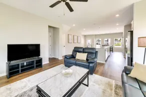 5 Mi to Auburn University: Sleek Townhome w/ Patio - Image 5